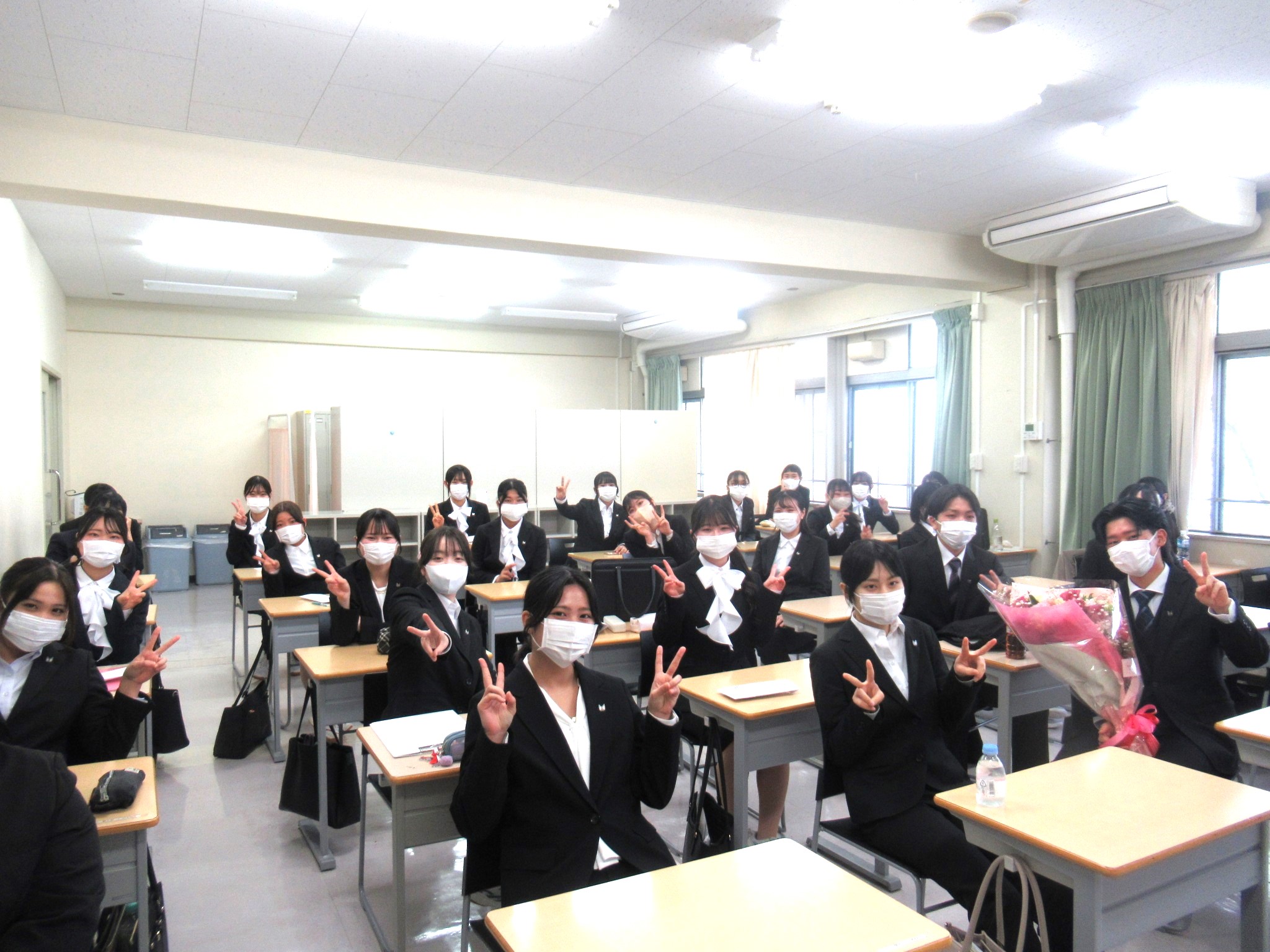 共に頑張る仲間と